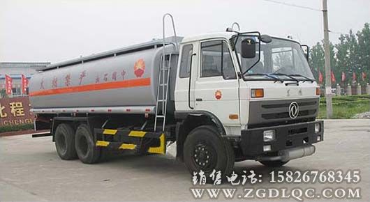 東風后雙橋運油車 東風后雙橋運油車