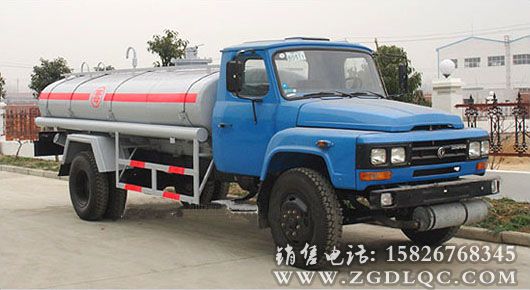 東風(fēng)尖頭化工液體運(yùn)輸車 東風(fēng)尖頭化工液體運(yùn)輸車