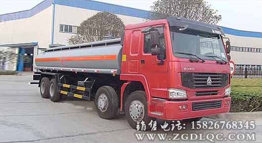 斯太爾前四后八化工液體運(yùn)輸車