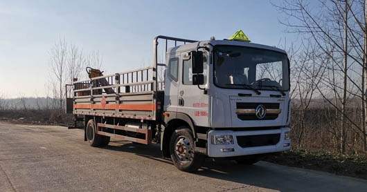 東風(fēng)D9氣瓶車 東風(fēng)D9氣瓶車